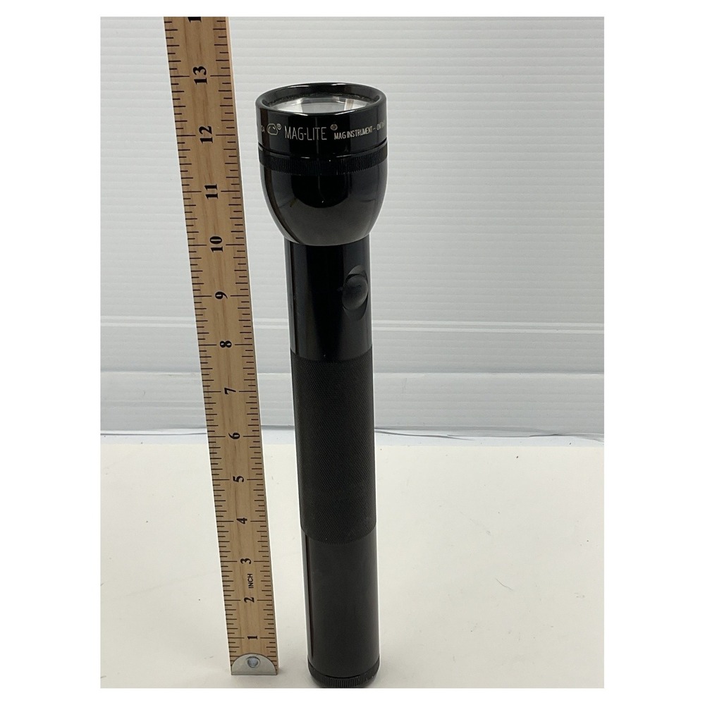 Mag-Lite 13 Inch Flashlight Black Durable - Picture 2 of 7